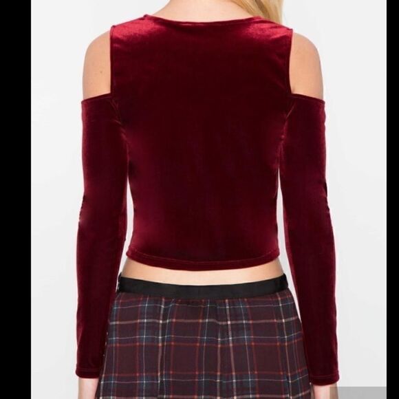 Willow & Clay Velvet Cold Shoulder Top NWT - Picture 2 of 8